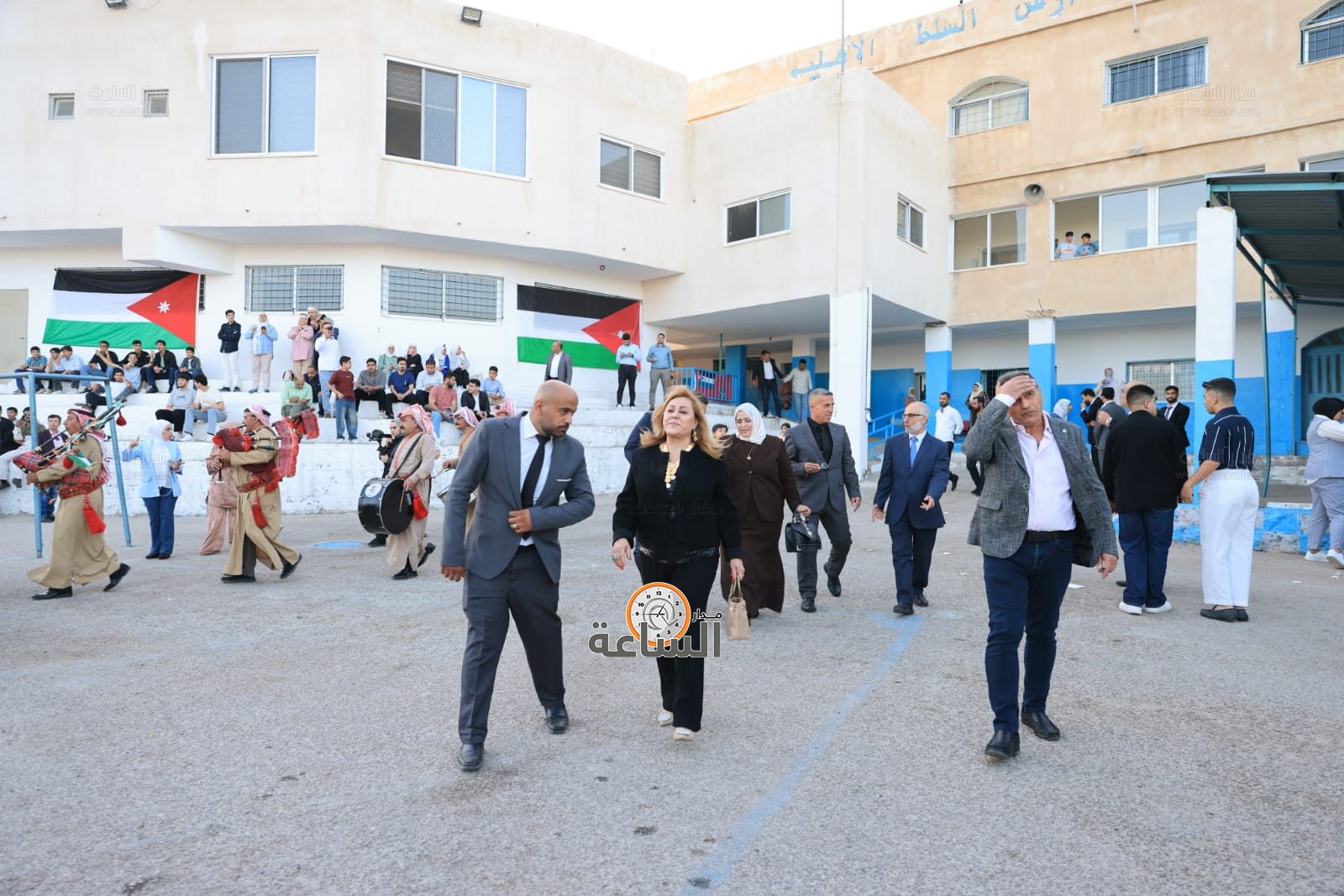 Madar Al-Saa Images 0.9423594115501301