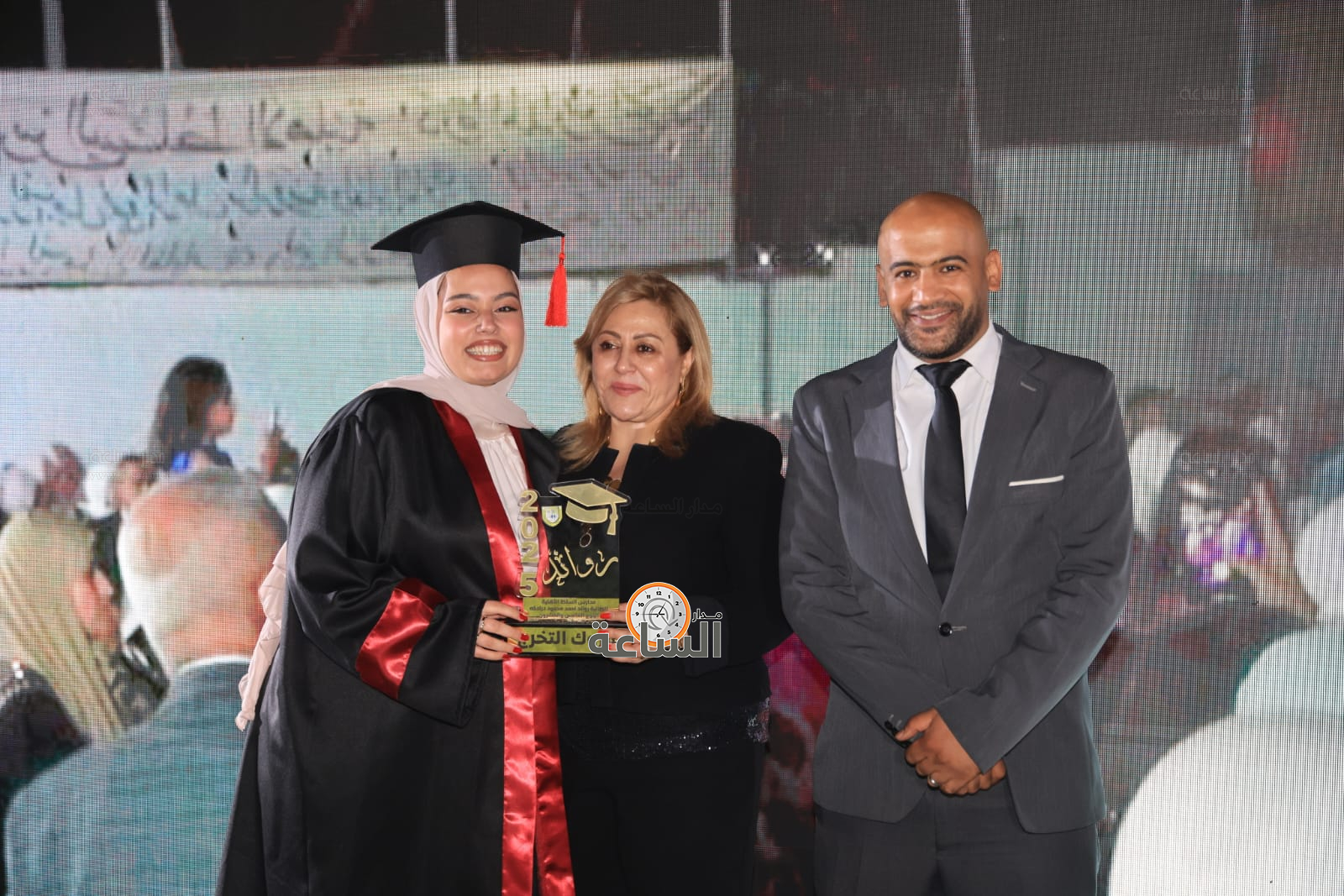 Madar Al-Saa Images 0.18768621904085125