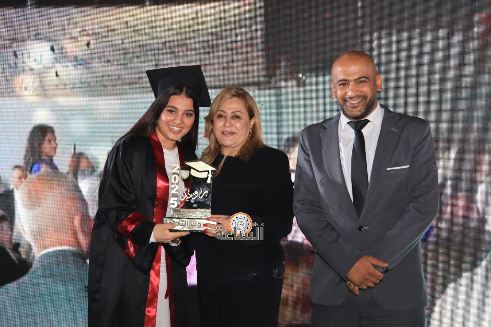 Madar Al-Saa Images 0.38511475037825216