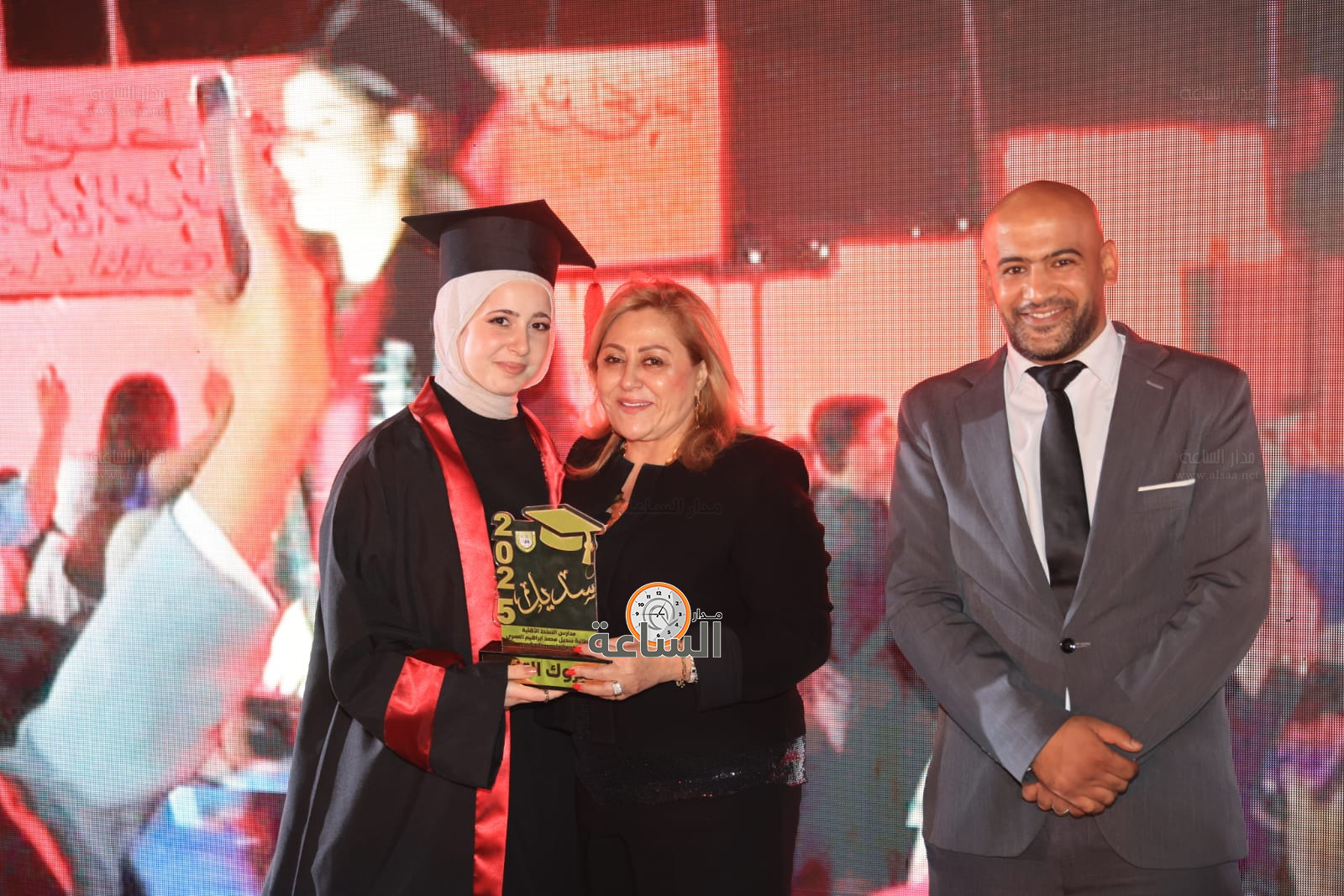 Madar Al-Saa Images 0.48514962053009714