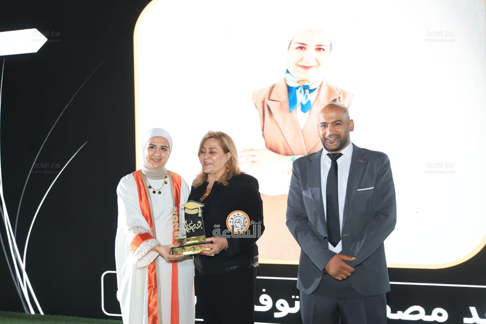 Madar Al-Saa Images 0.16763046555778527