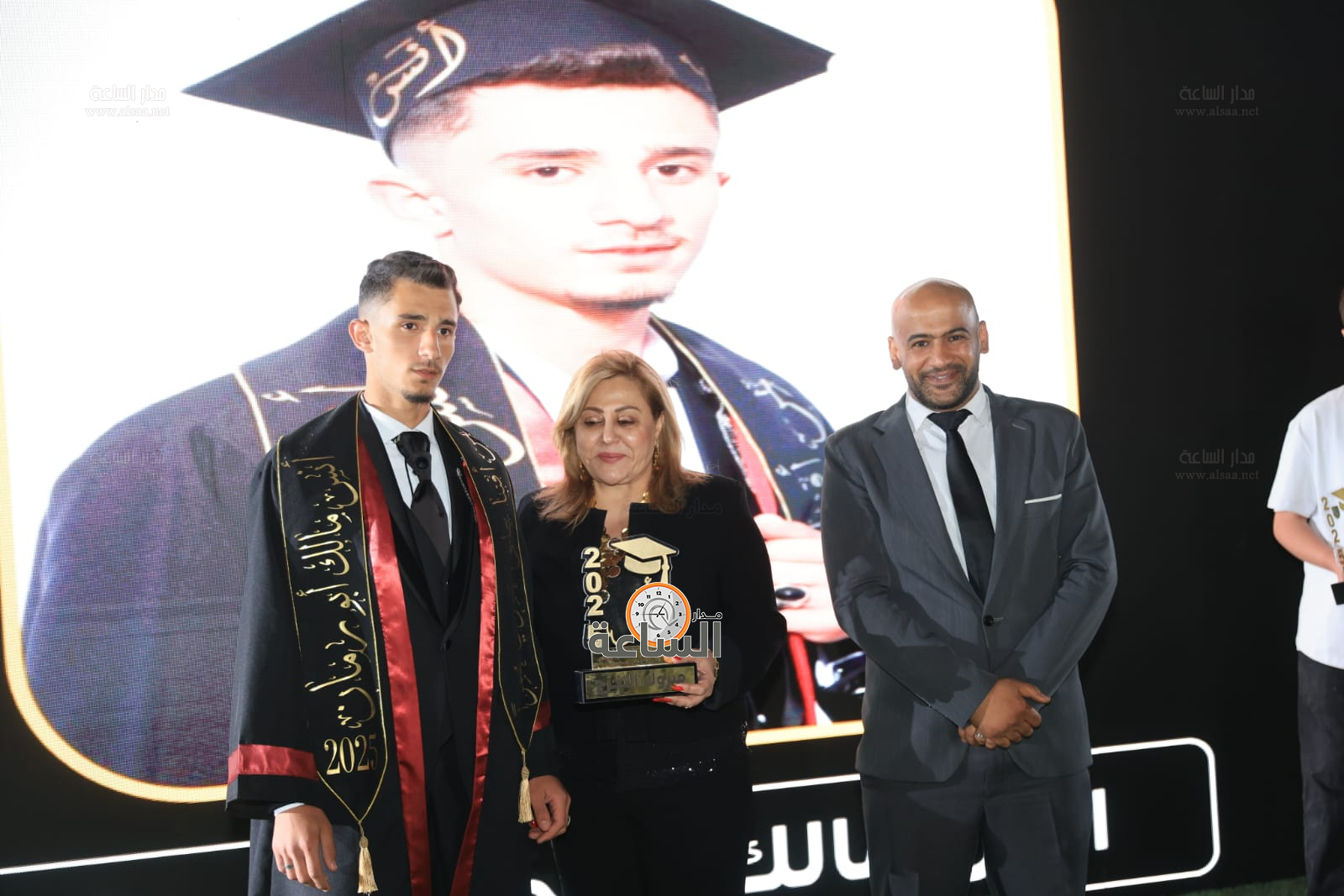 Madar Al-Saa Images 0.42245211874775057