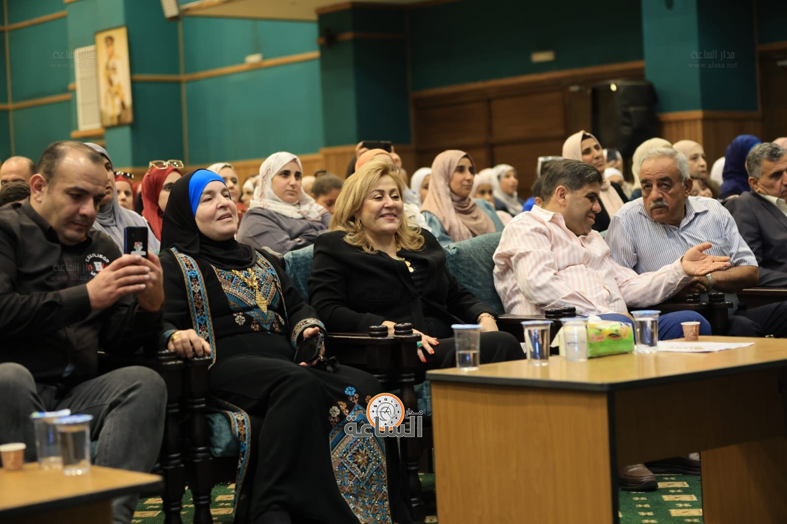 Madar Al-Saa Images 0.3905721107646476