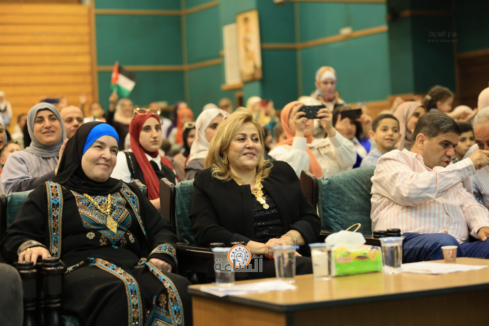 Madar Al-Saa Images 0.2350344494916471