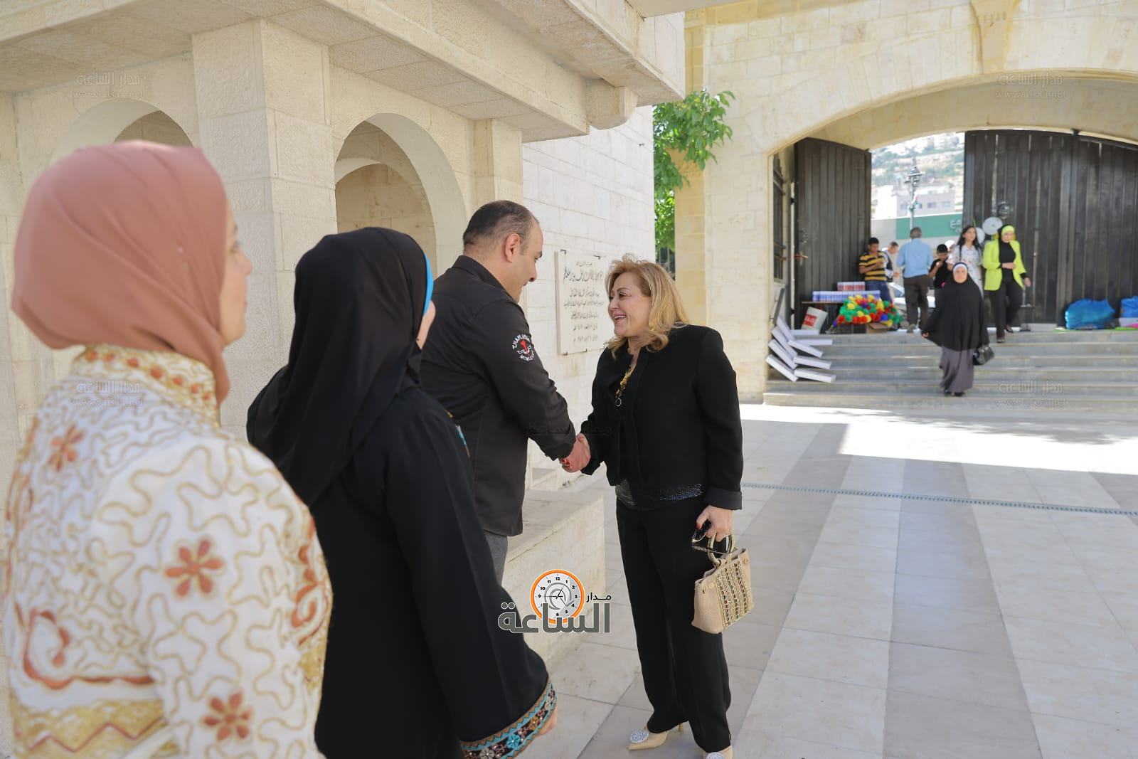 Madar Al-Saa Images 0.479557014344275