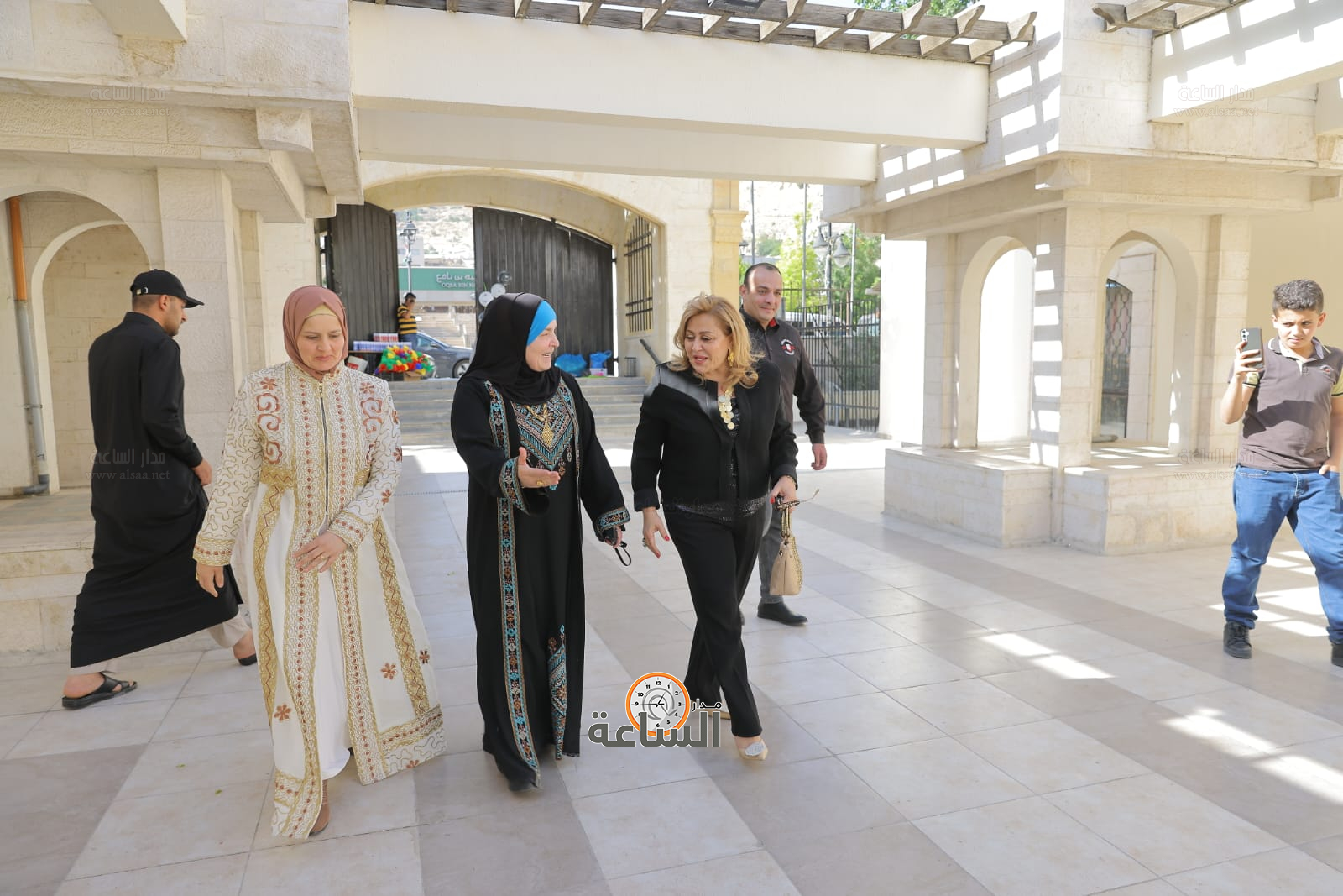 Madar Al-Saa Images 0.7617770304326056