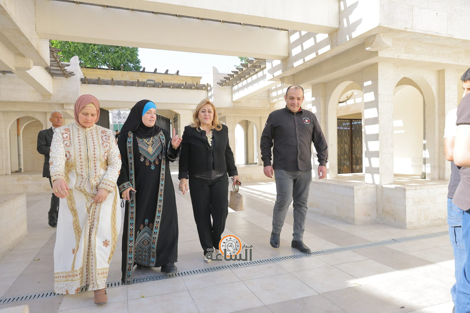 Madar Al-Saa Images 0.8627154867106323