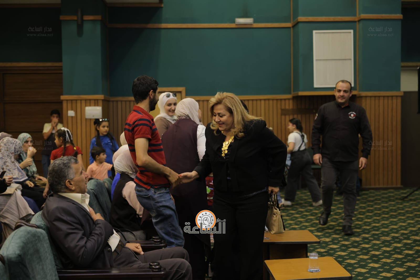 Madar Al-Saa Images 0.19831088088940219