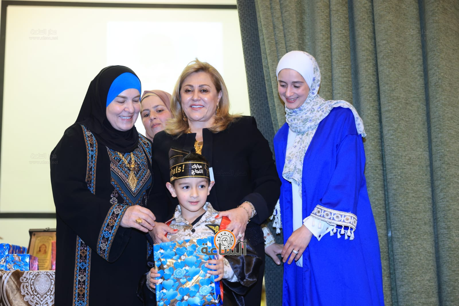 Madar Al-Saa Images 0.505637126583204