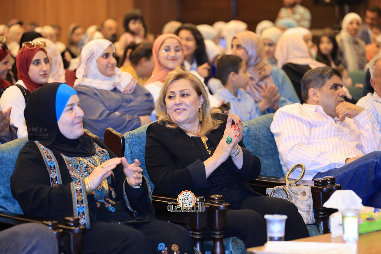 Madar Al-Saa Images 0.4388987366746364