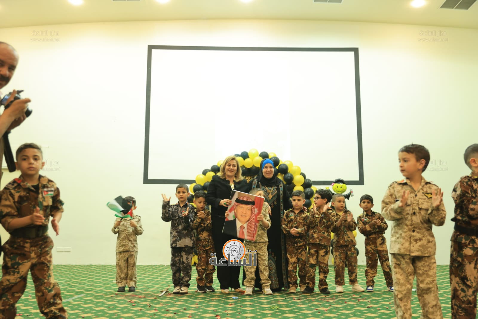 Madar Al-Saa Images 0.903076579397575