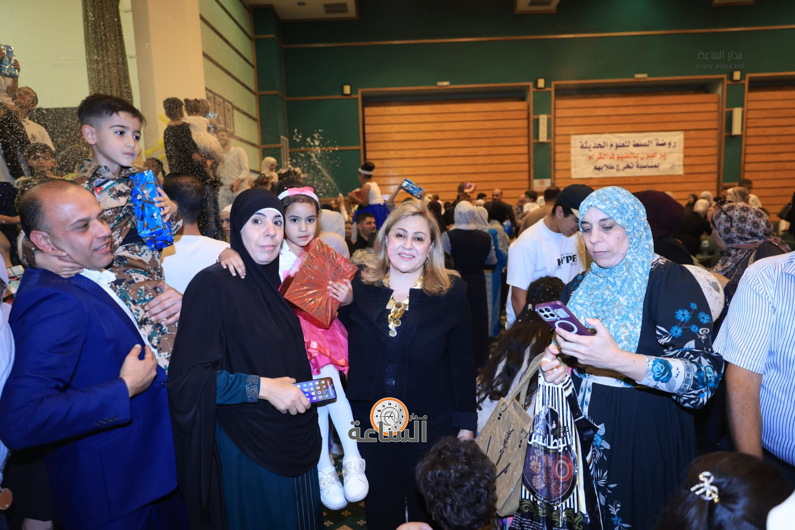 Madar Al-Saa Images 0.5074641193314424