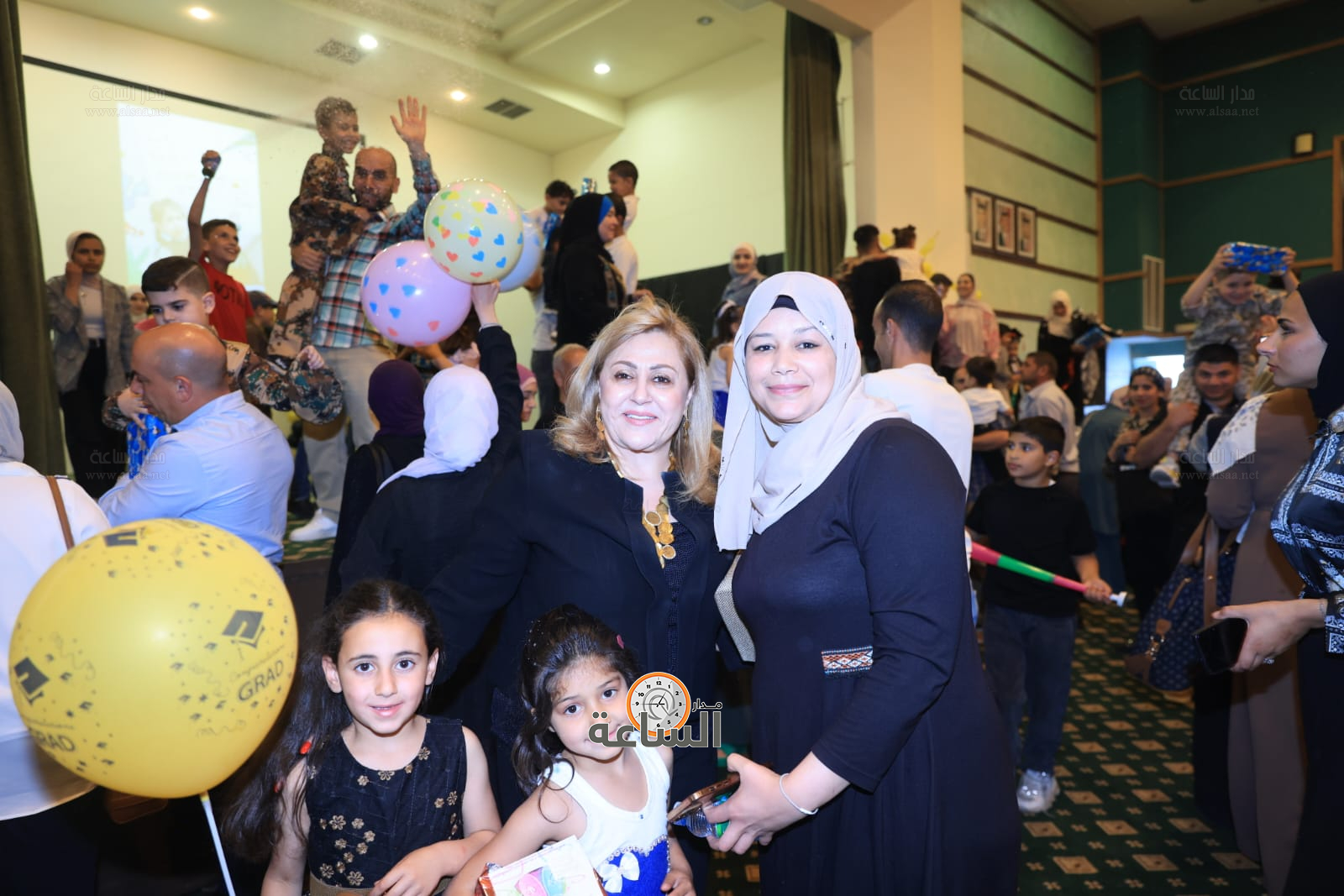 Madar Al-Saa Images 0.6177290725397196