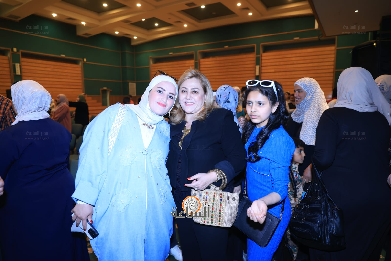 Madar Al-Saa Images 0.5056934113764892