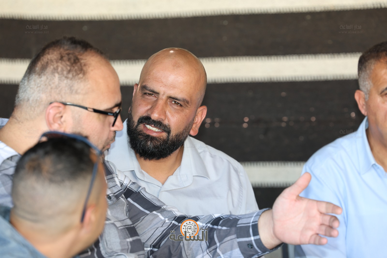 Madar Al-Saa Images 0.321786581572157