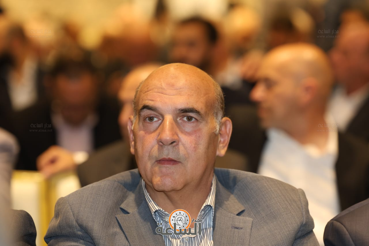 Madar Al-Saa Images 0.544741338273569