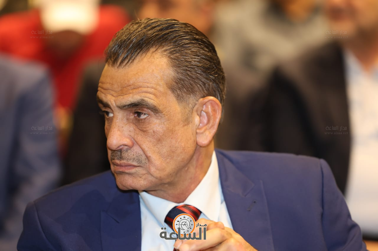 Madar Al-Saa Images 0.57168546978302