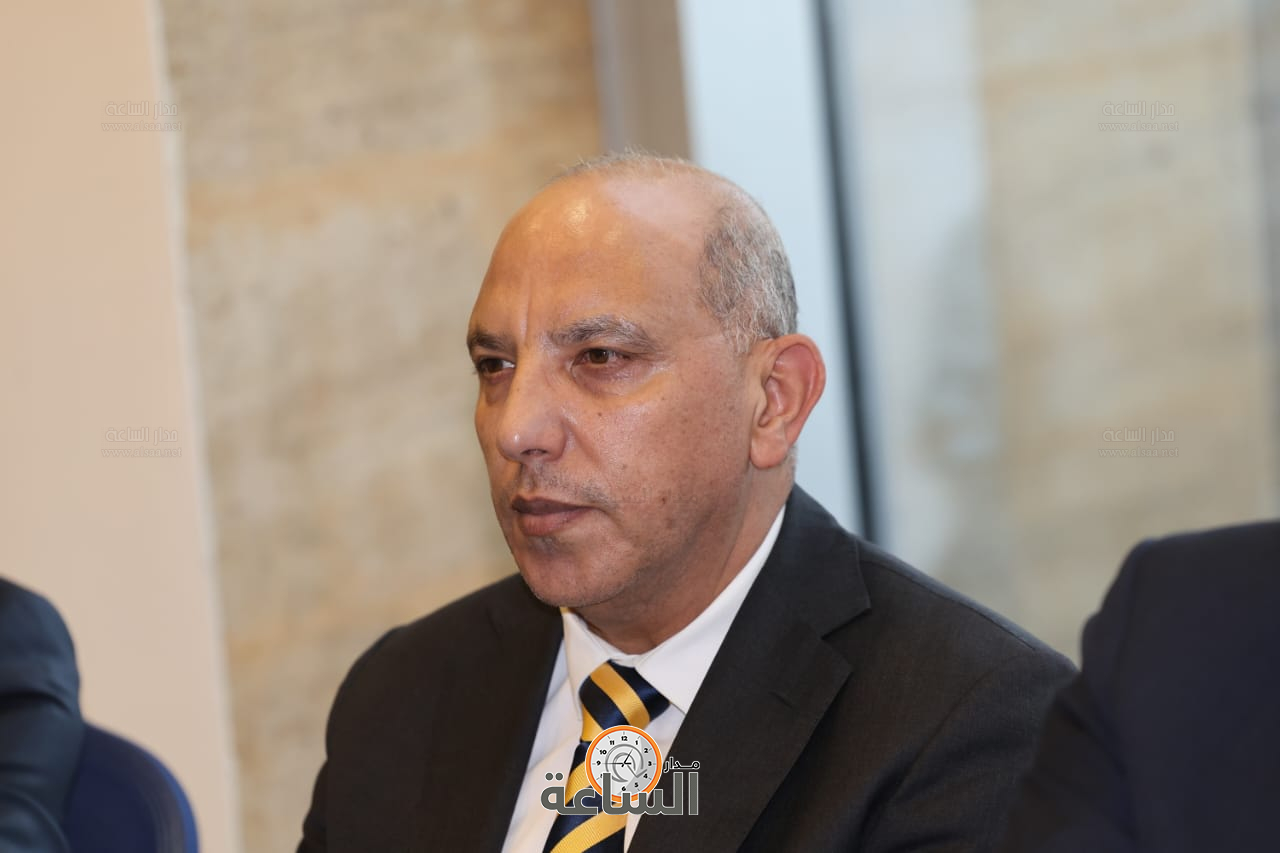 Madar Al-Saa Images 0.5801874093837638