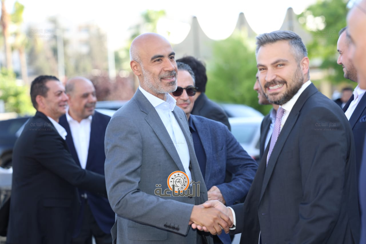 Madar Al-Saa Images 0.4947124131119175