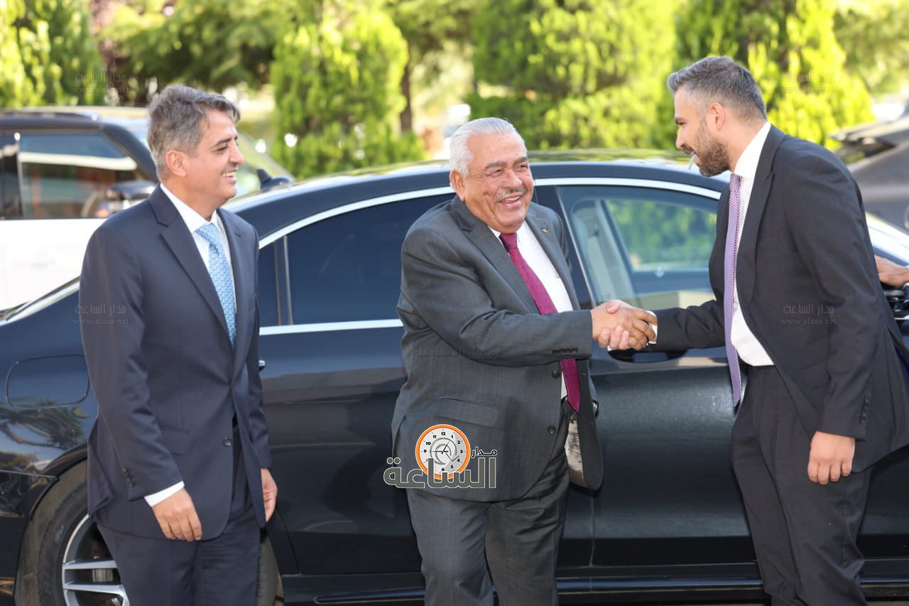 Madar Al-Saa Images 0.038057084570223165