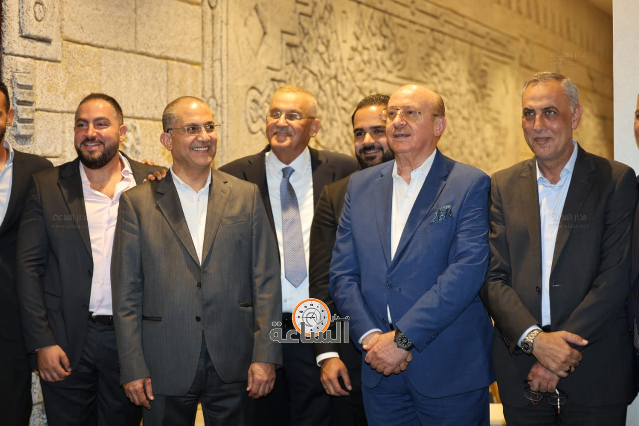 Madar Al-Saa Images 0.35242847059293203