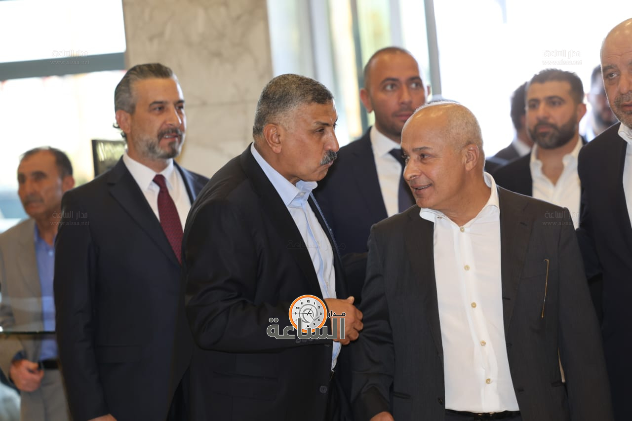 Madar Al-Saa Images 0.32172588873749874