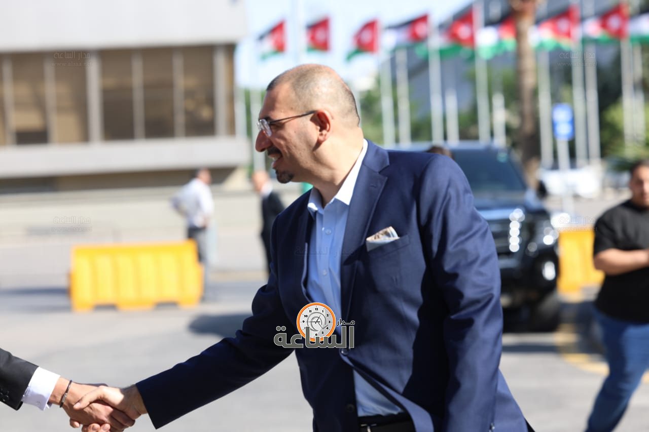 Madar Al-Saa Images 0.2998797746428399