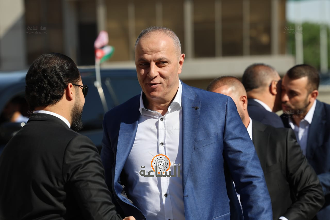 Madar Al-Saa Images 0.3818811404810889