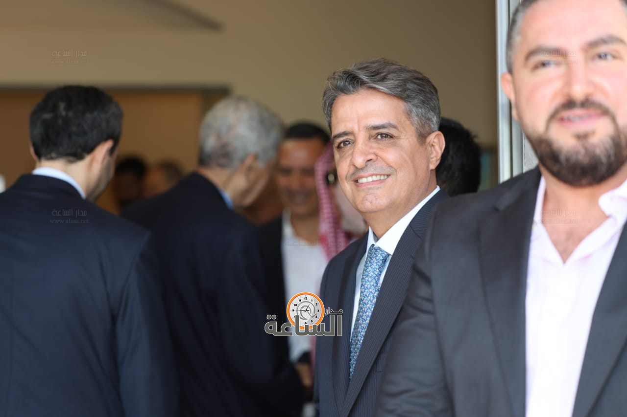 Madar Al-Saa Images 0.9490339564896391