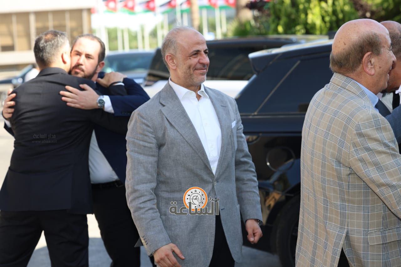 Madar Al-Saa Images 0.9098240270403458