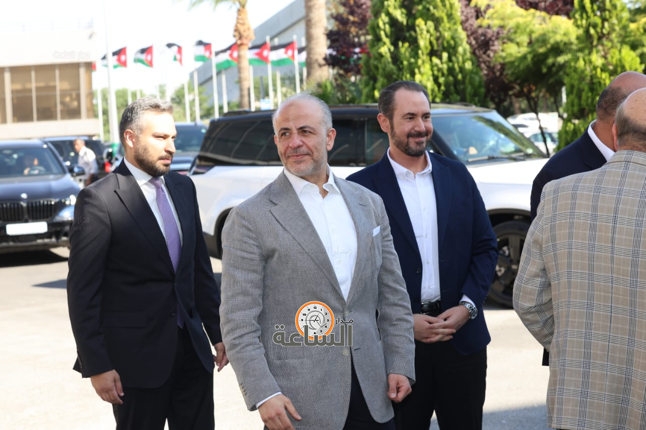 Madar Al-Saa Images 0.7089959450429034