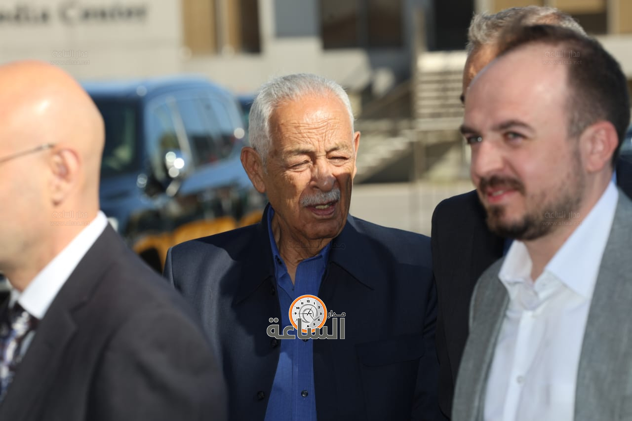 Madar Al-Saa Images 0.17378933605023839