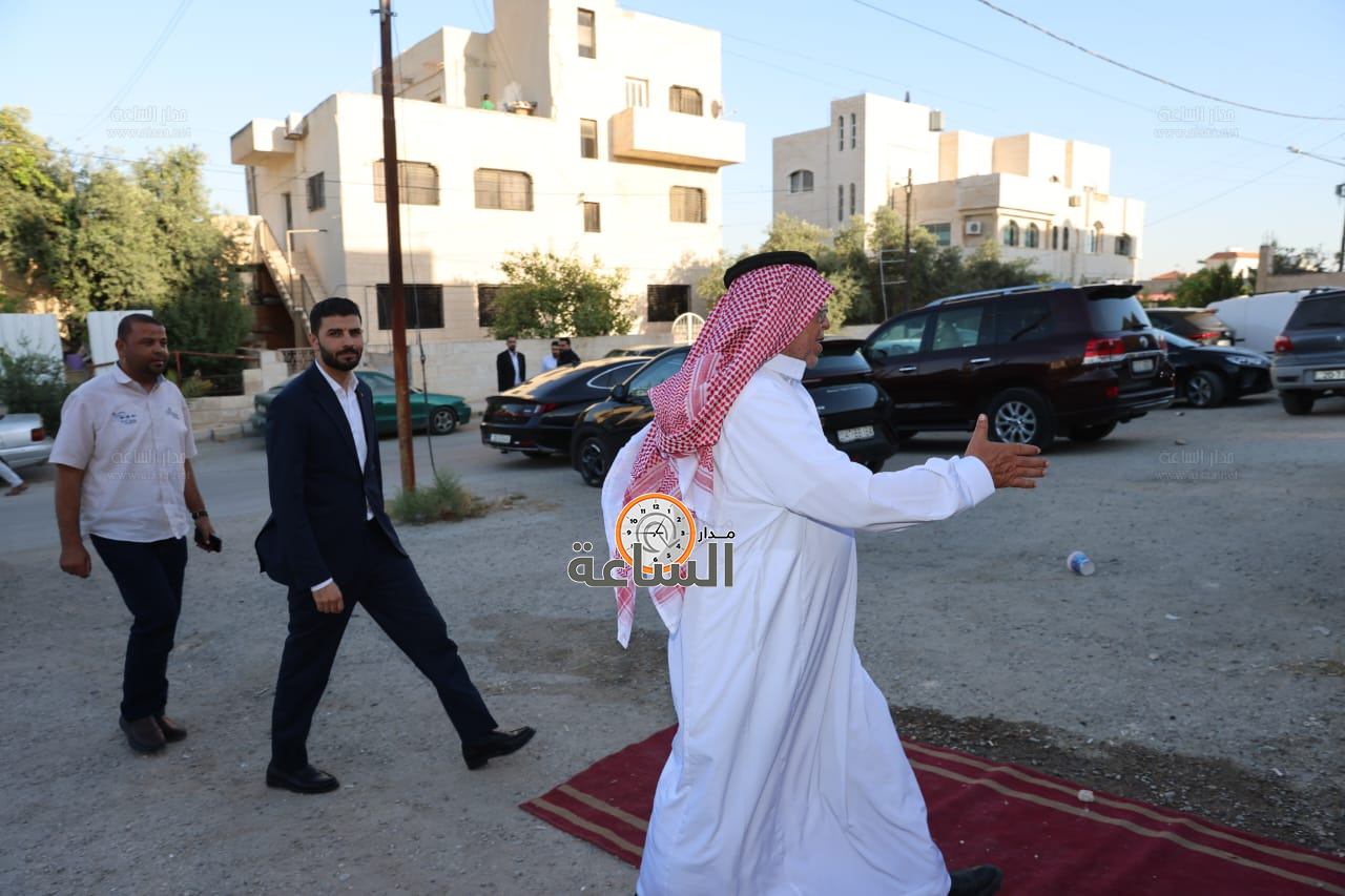 Madar Al-Saa Images 0.3127354902947068