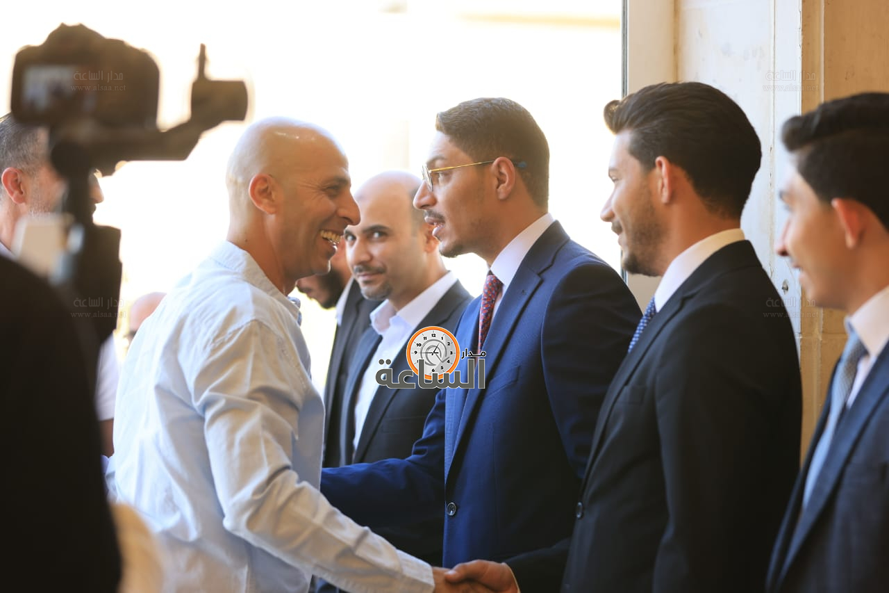 Madar Al-Saa Images 0.7266555877222591