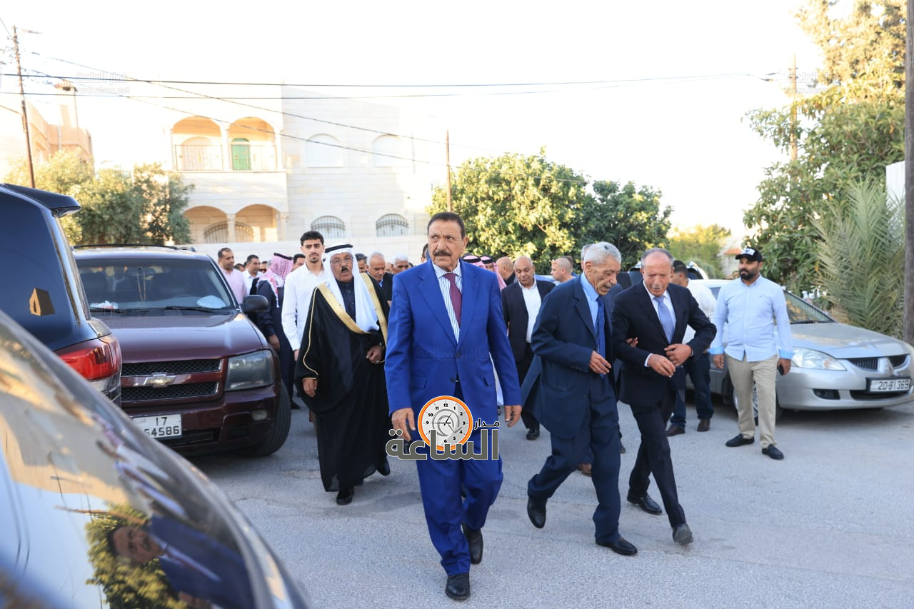 Madar Al-Saa Images 0.373468340422756