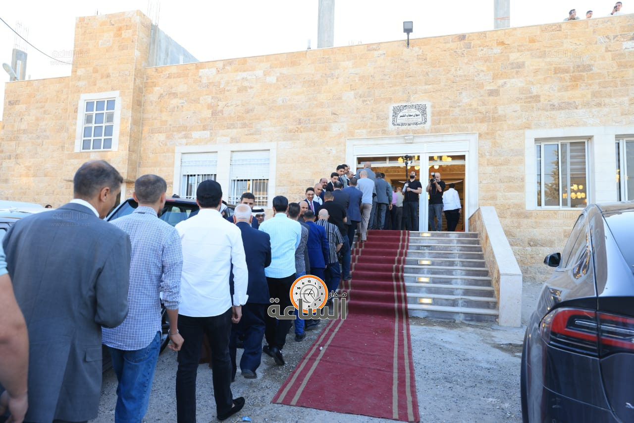 Madar Al-Saa Images 0.4257793143662788