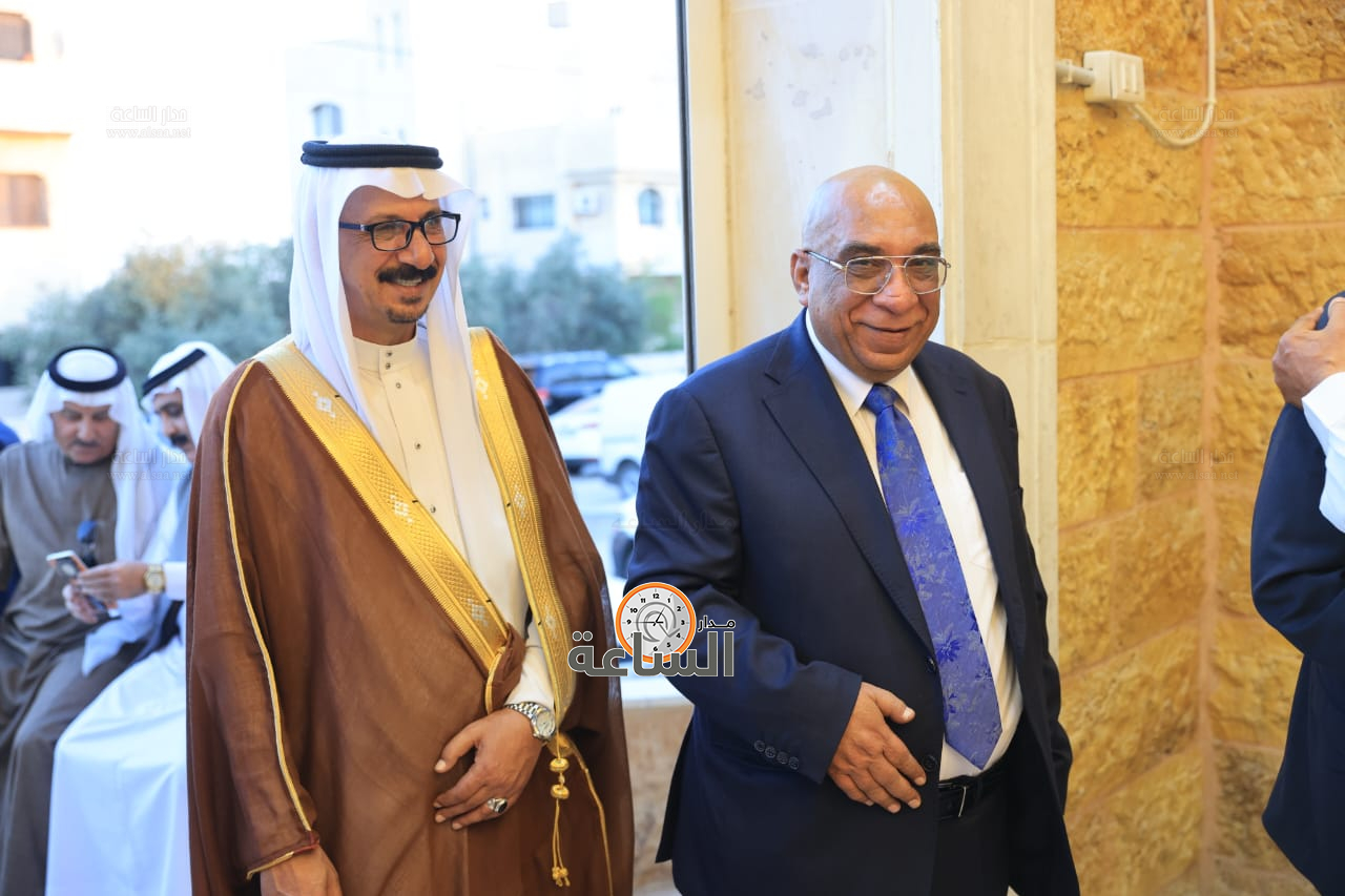 Madar Al-Saa Images 0.3278569574036999