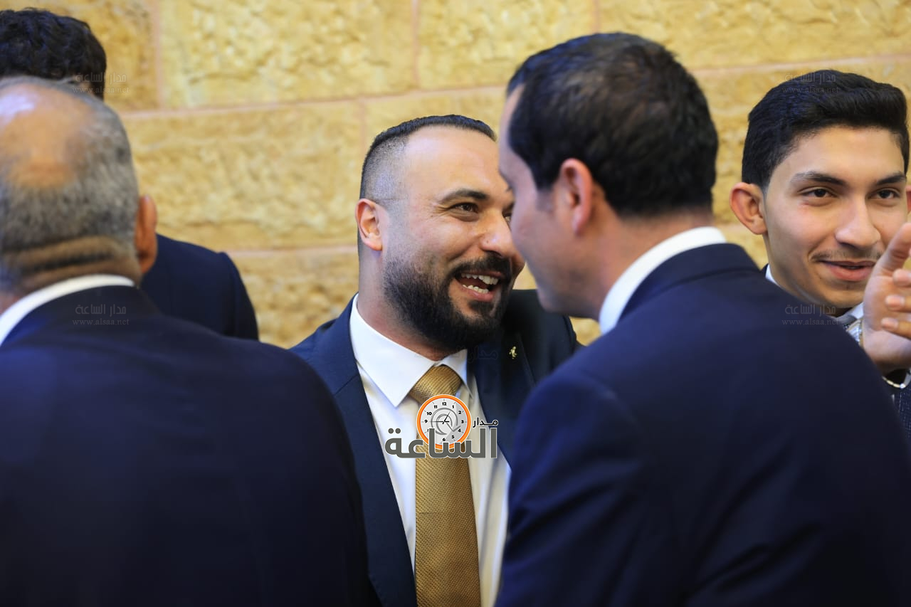 Madar Al-Saa Images 0.645788207088634