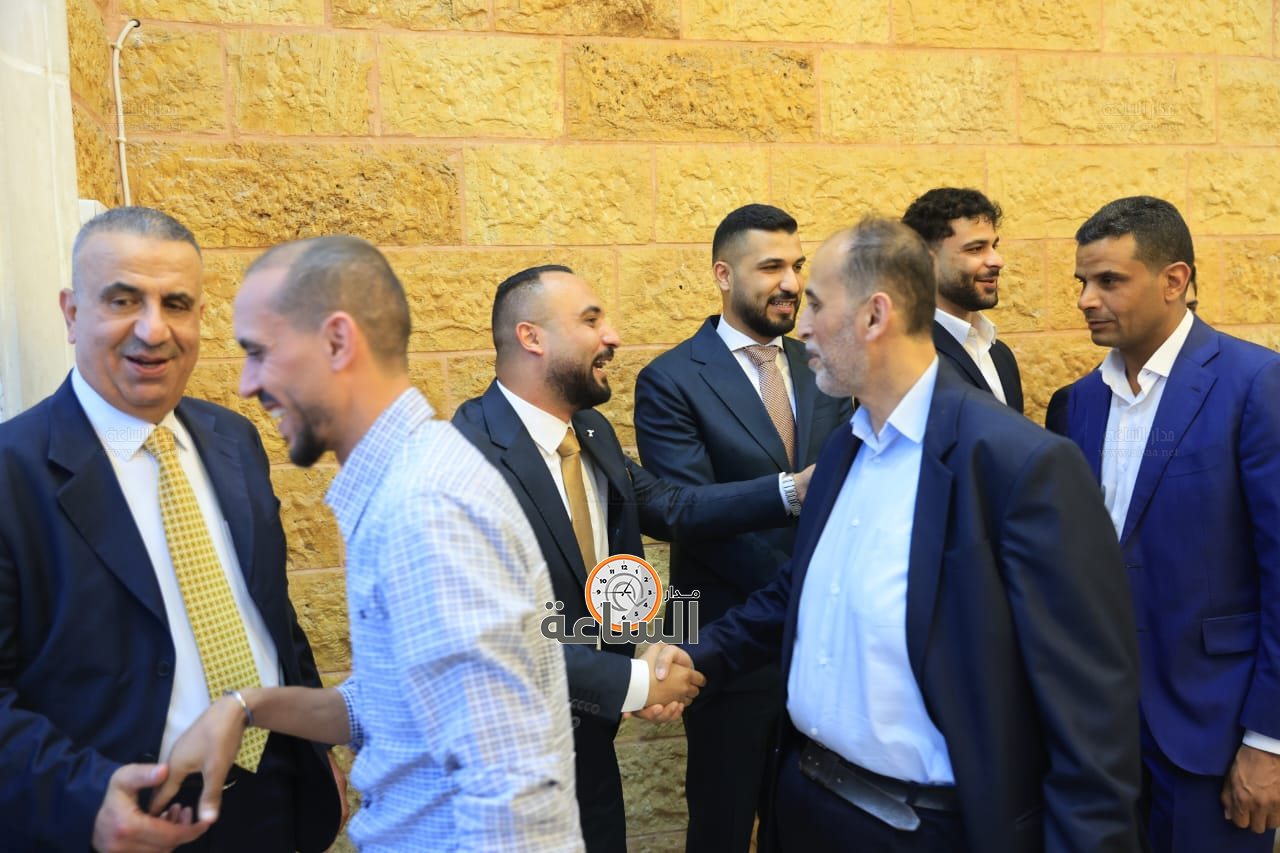 Madar Al-Saa Images 0.42838833273272725