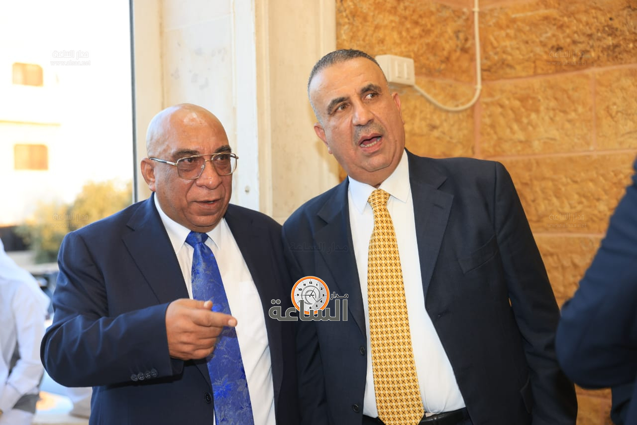 Madar Al-Saa Images 0.08438180504058479