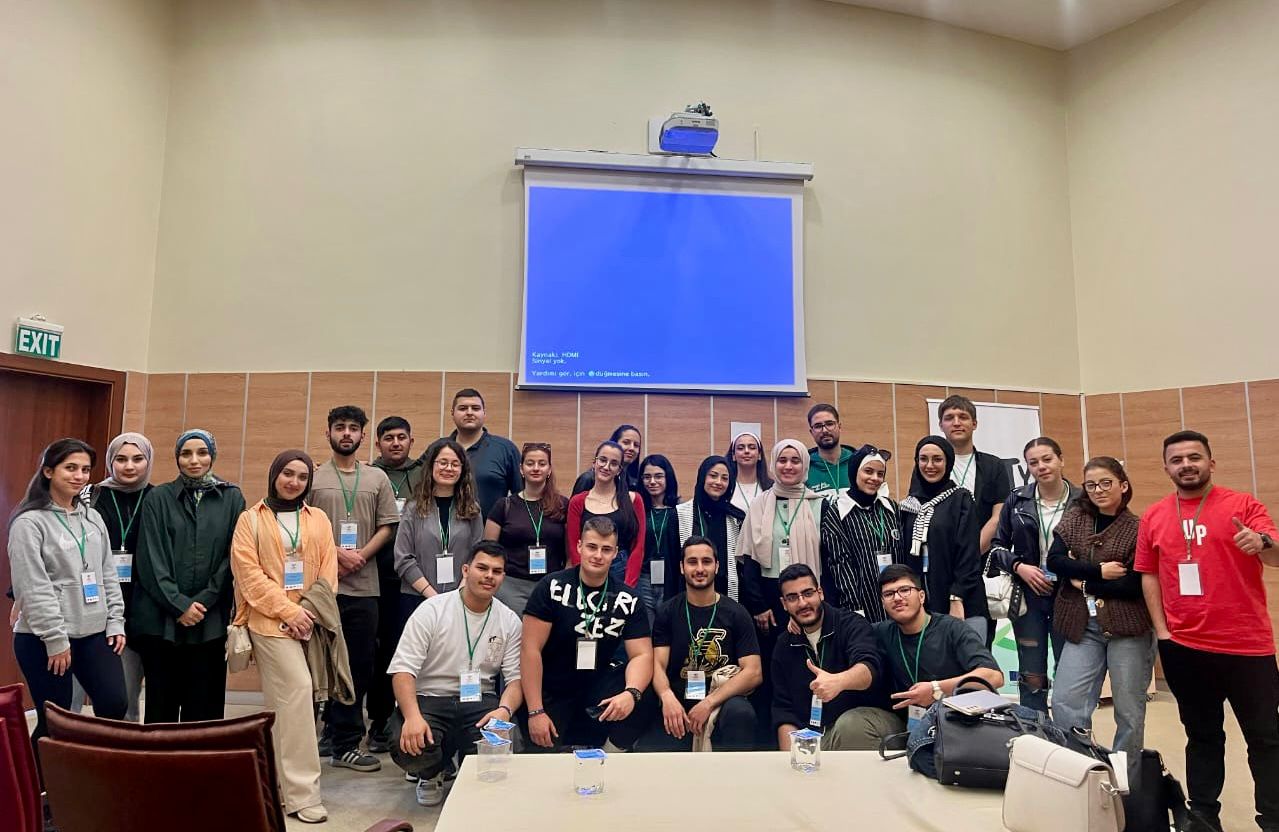 Madar Al-Saa Images 0.9165681051062408