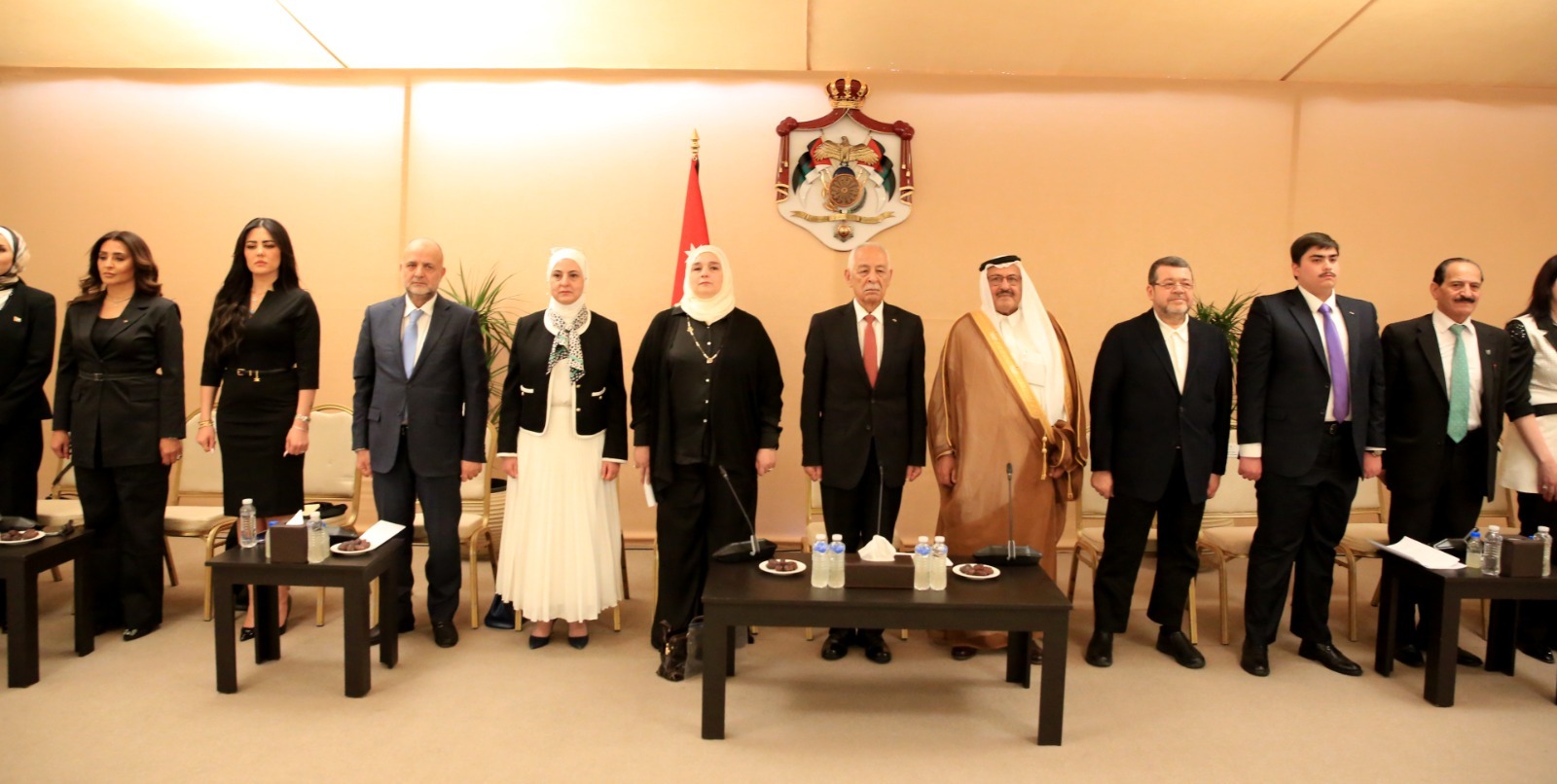 Madar Al-Saa Images 0.6425067418635927