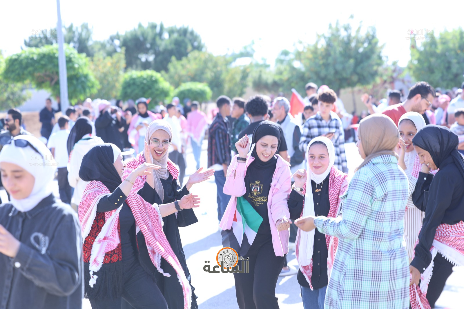 Madar Al-Saa Images 0.9586975655154172