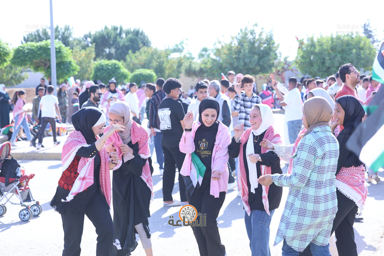 Madar Al-Saa Images 0.41981151066019073