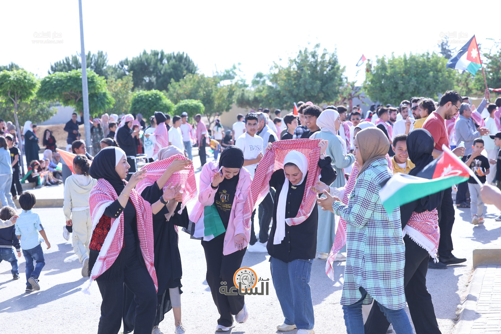 Madar Al-Saa Images 0.12064474350641086