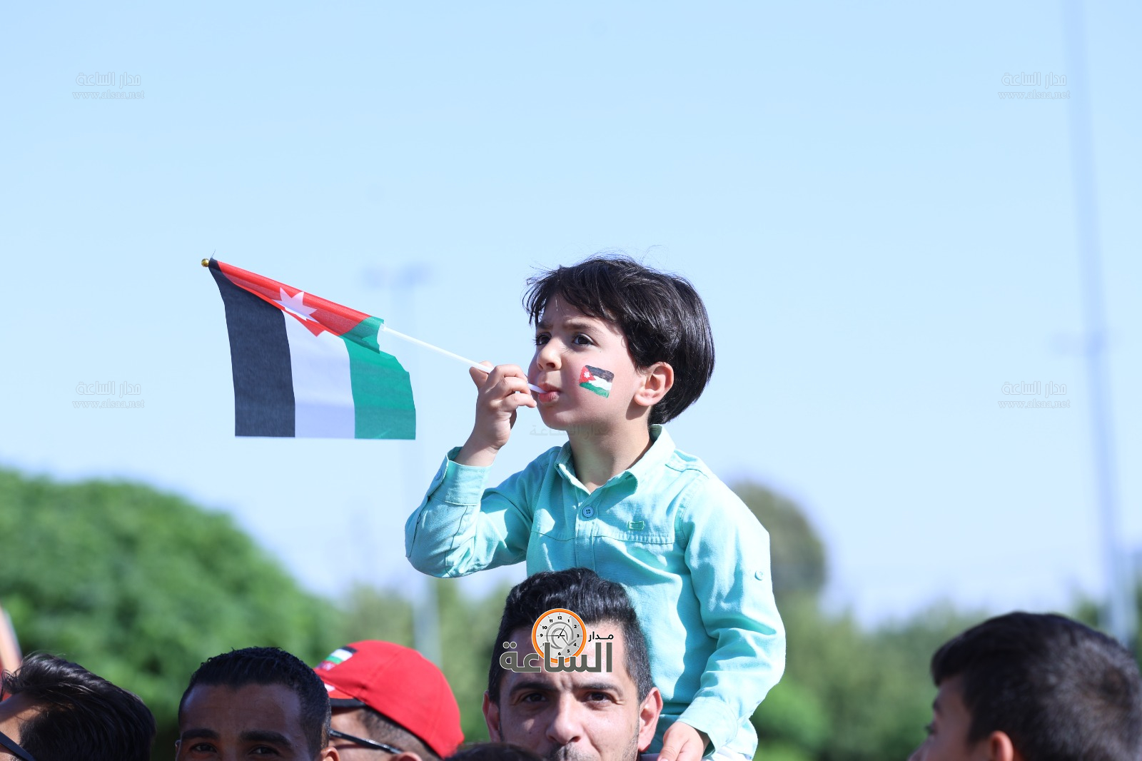 Madar Al-Saa Images 0.6156218029845132