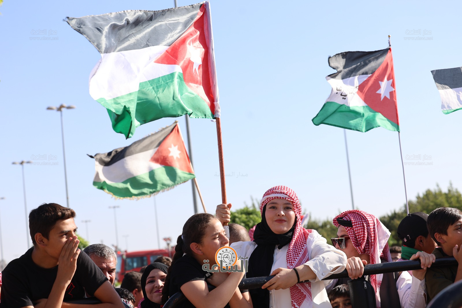 Madar Al-Saa Images 0.9759699681102358