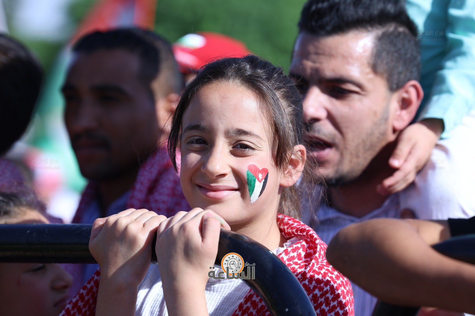 Madar Al-Saa Images 0.07493982196080429