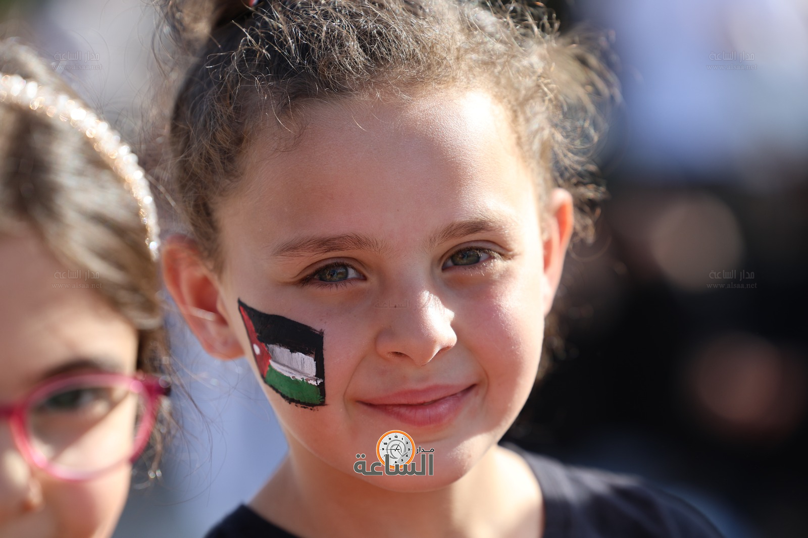 Madar Al-Saa Images 0.8138106567306641