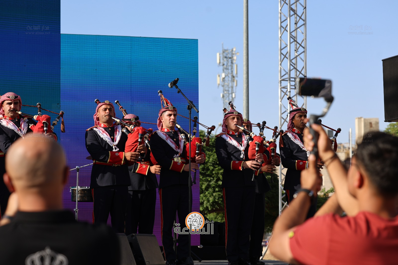 Madar Al-Saa Images 0.3560889045676007